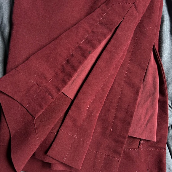 Figs Burgundy Nursing Scrub Top Limited Edition One Pocket *Catarina Similar - Picture 4 of 5